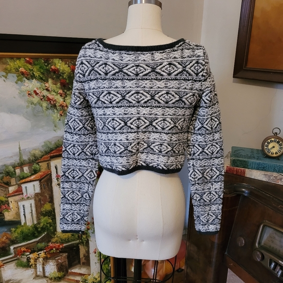 Moth crop sweater anthropologie Medium - Picture 5 of 7